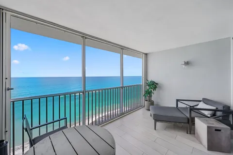 $815,000 | 840 Ocean Drive, Unit 1104, Juno Beach, FL 33408