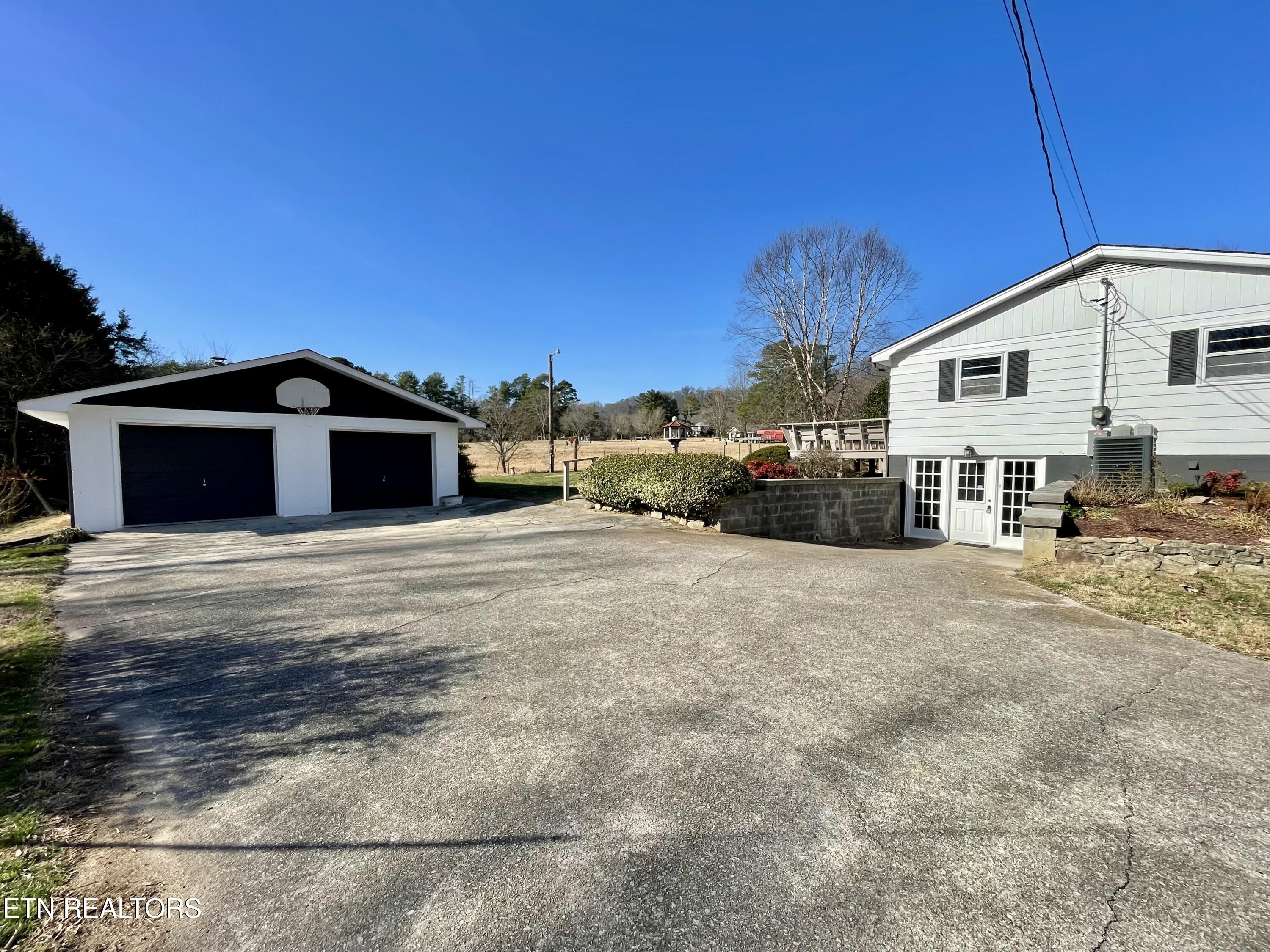 6801 Henegar Road Corryton, TN 37721 - Photo 2 of 50 IMG_5093