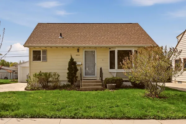$275,000 | 2004 18th Street Northwest, Rochester, MN 55901