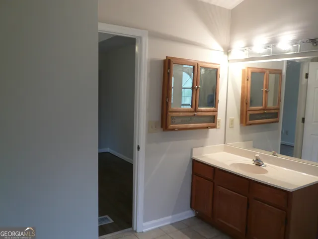 $290,000 | 685 Coventry Township Lane, Unit 1, Marietta, GA 30062