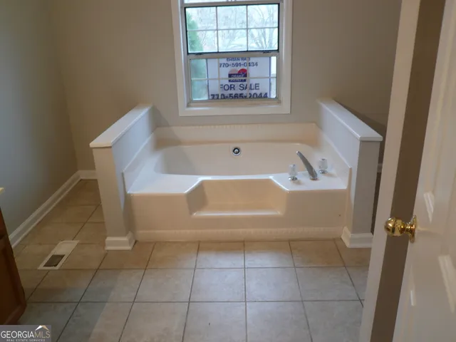 $290,000 | 685 Coventry Township Lane, Unit 1, Marietta, GA 30062