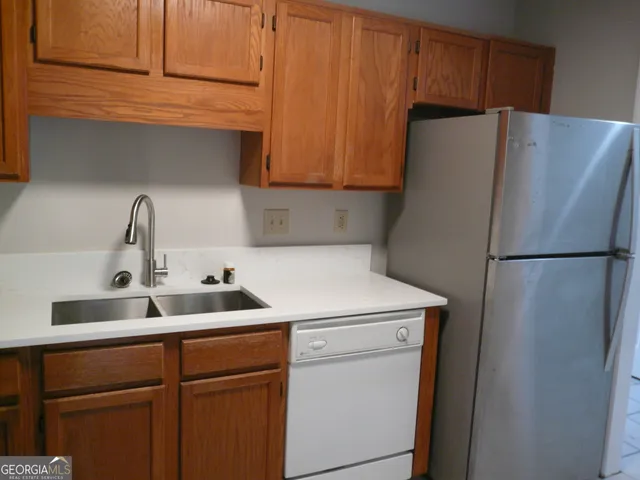 $290,000 | 685 Coventry Township Lane, Unit 1, Marietta, GA 30062