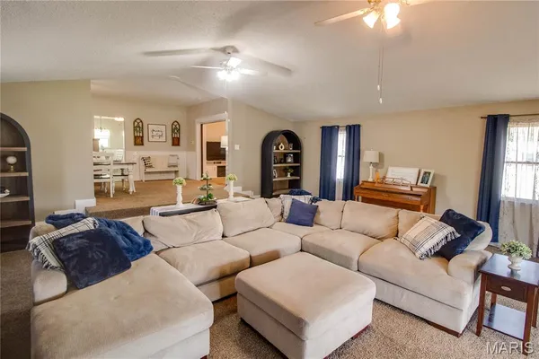 $319,900 | 944 Albers Lane, Bethalto, IL 62010