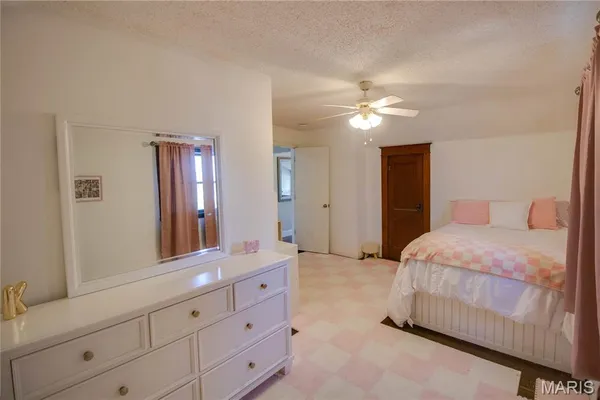 $319,900 | 944 Albers Lane, Bethalto, IL 62010