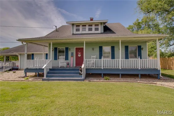 $319,900 | 944 Albers Lane, Bethalto, IL 62010