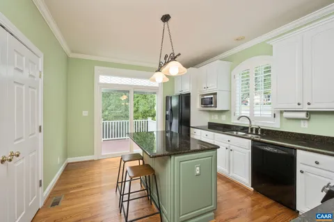 $375,000 | 26 East Pk Vw Drive, Staunton, VA 24401