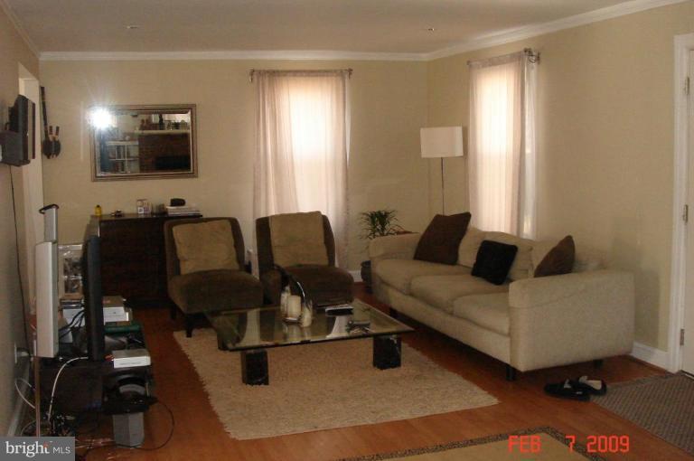 3808 Decatur Avenue Kensington, MD 20895 - Photo 3 of 5 Living Room