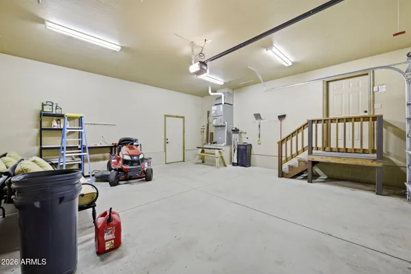 $569,777 | 2750 Columbia Lane, Overgaard, AZ 85933