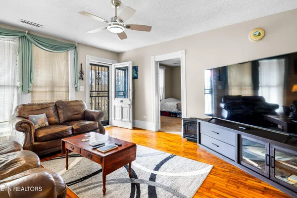 $236,500 | 631 Pin Hook Road, Spring City, TN 37381