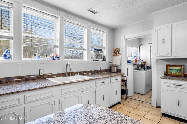 $236,500 | 631 Pin Hook Road, Spring City, TN 37381