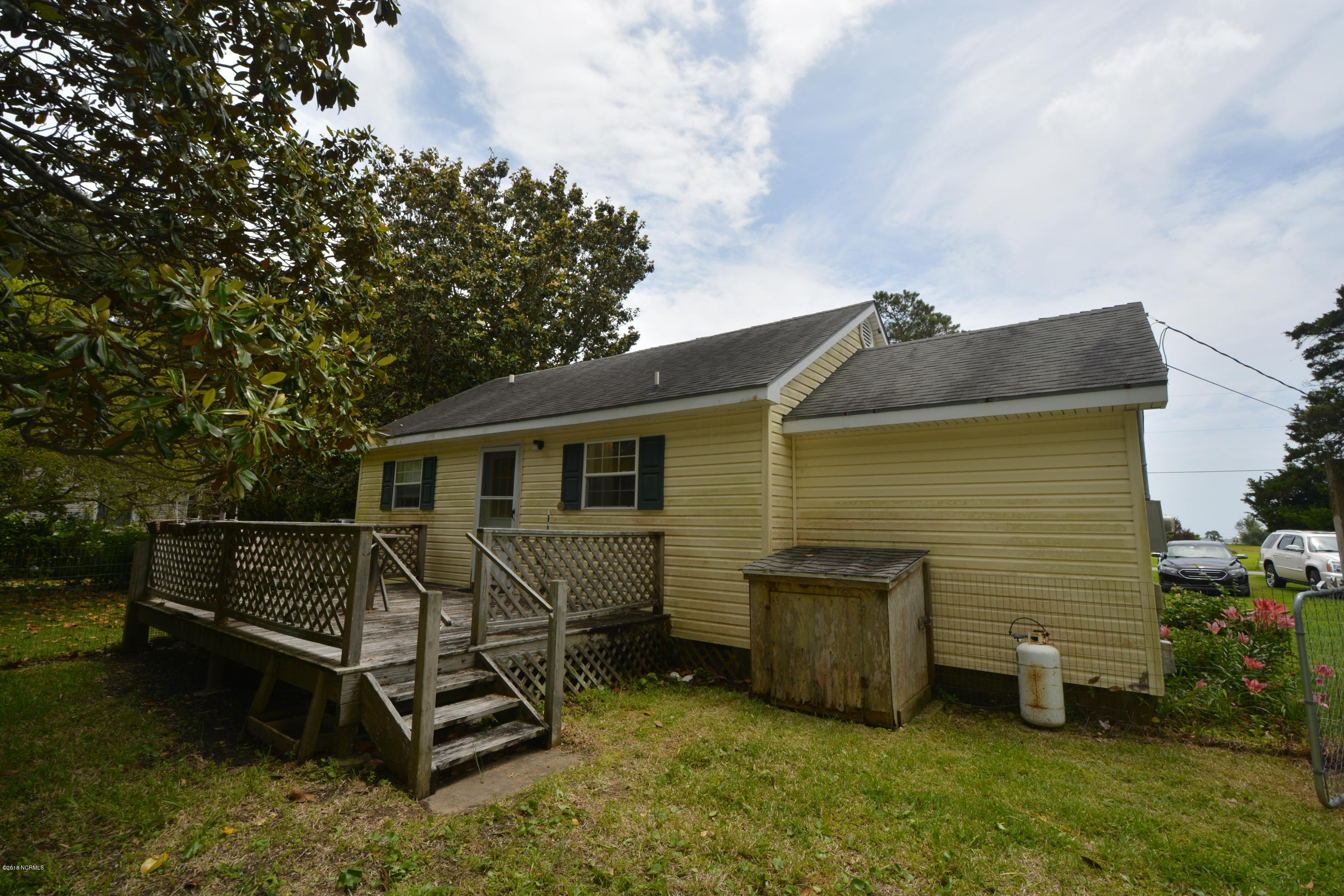 359 Pigott Road Gloucester, NC 28528 - Photo 5 of 27 Back