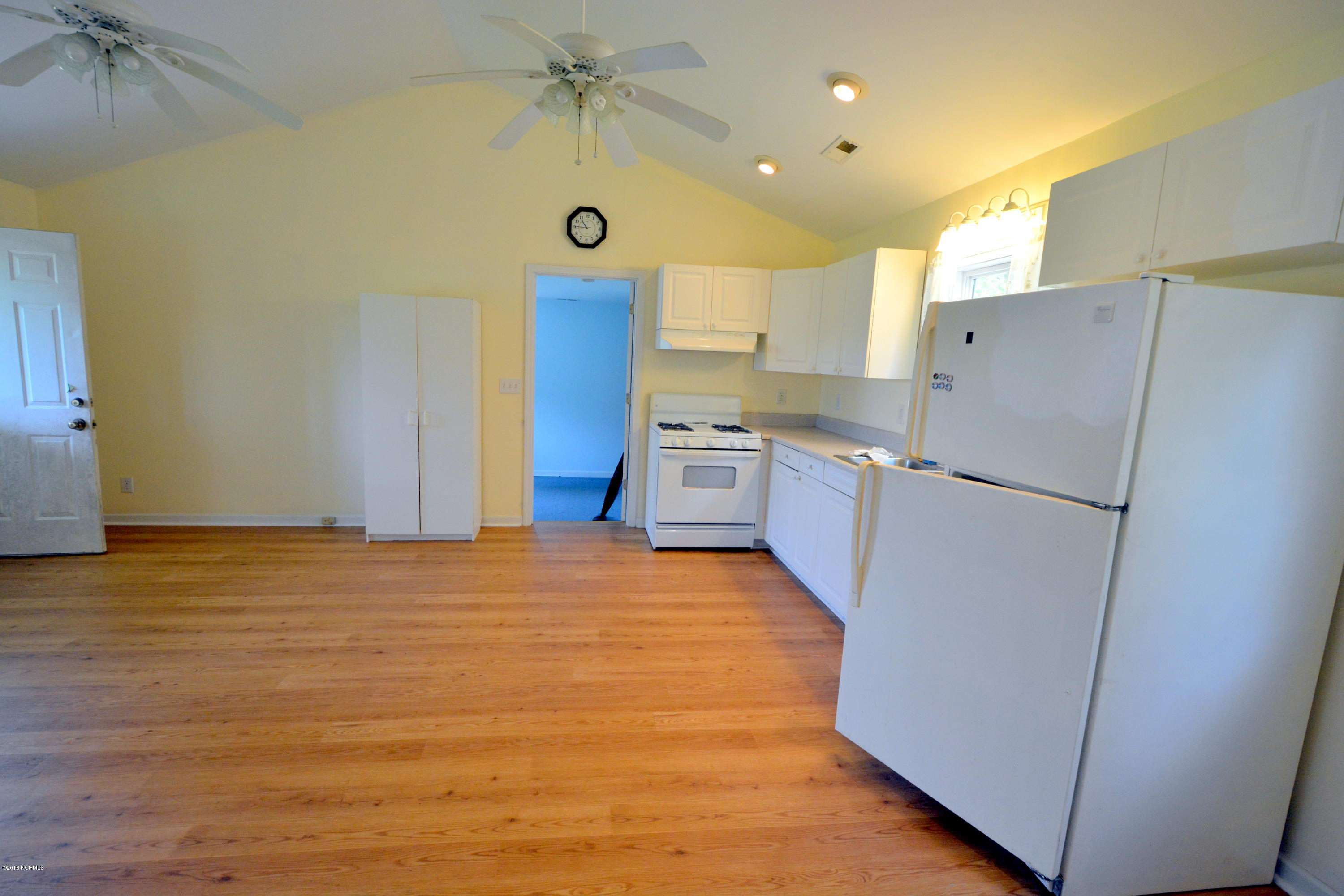 359 Pigott Road Gloucester, NC 28528 - Photo 8 of 27 Kitchen