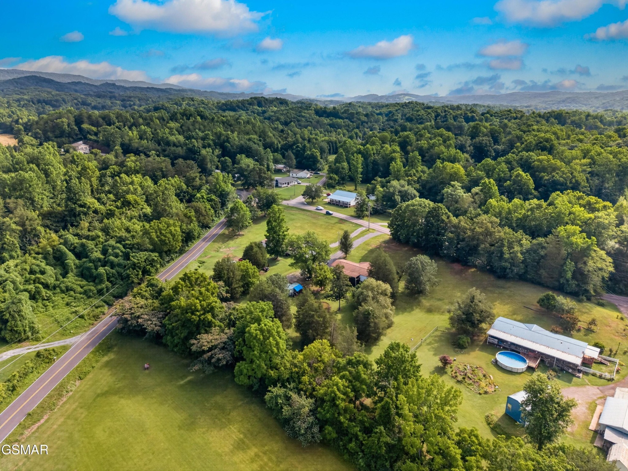 267 Pine Ridge Road Clinton, TN 37716 - Photo 6 of 37 Gallery Image 6