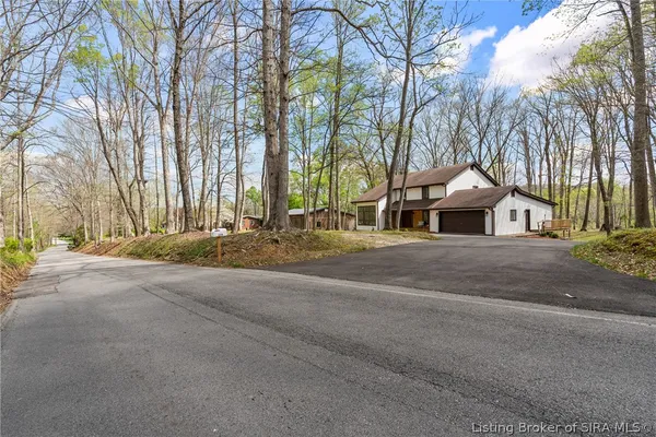 $549,900 | 4236 Evans Jacobi Road, Georgetown, IN 47122