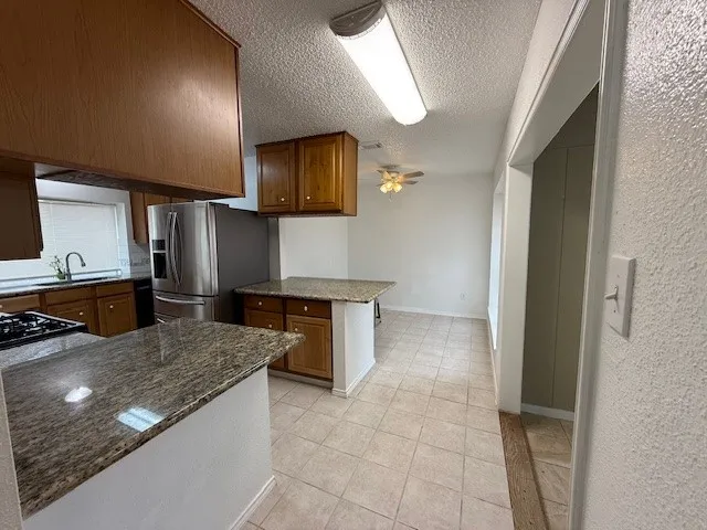 $2,000 | 3323 Big Horn Court, Sugar Land, TX 77478