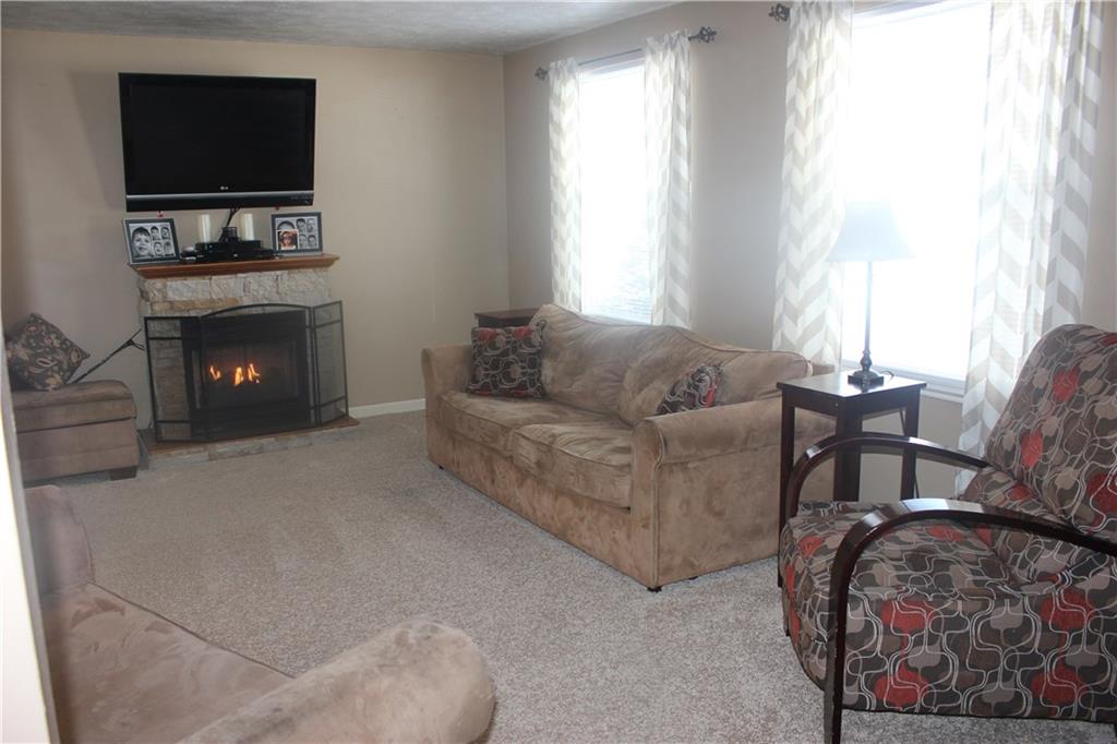 390 Partridge Run Road Gibsonia, PA 15044 - Photo 3 of 25 Gallery Image 3