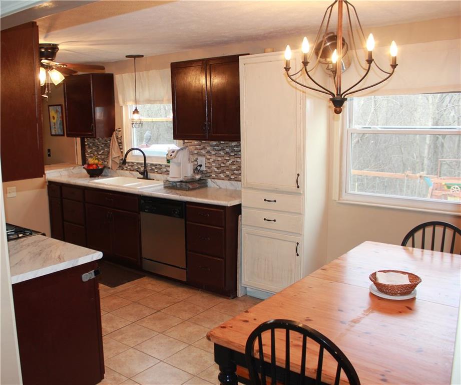 390 Partridge Run Road Gibsonia, PA 15044 - Photo 6 of 25 Gallery Image 6