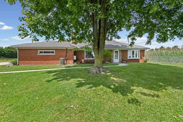 $584,900 | 7762 Shea Road, Fair Haven, MI 48023