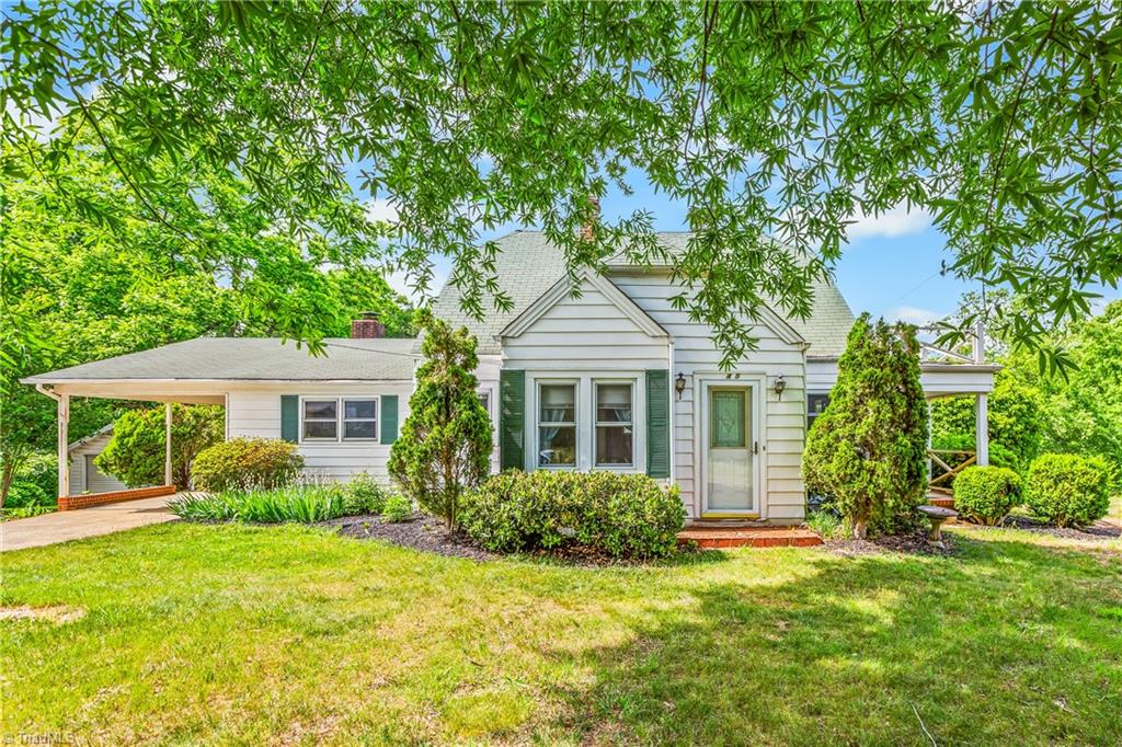 4425 Old Winston Road Kernersville, NC 27284 - Photo 2 of 25