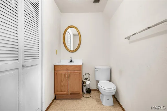 $289,900 | 9 Ridgewood Drive, Hillsboro, MO 63050