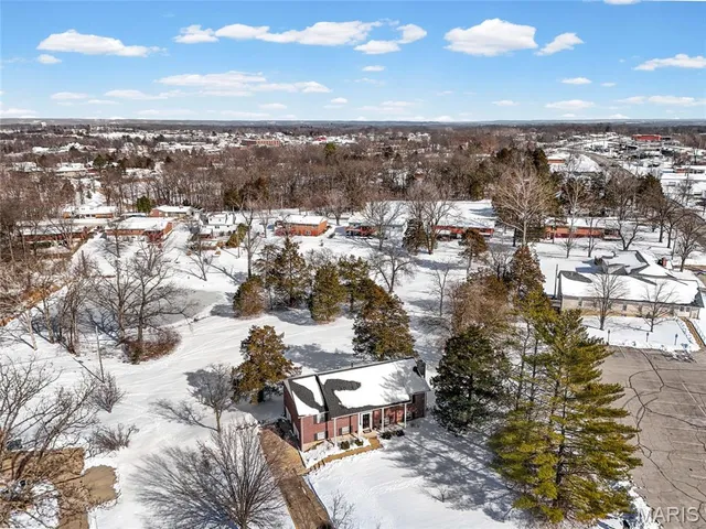 $289,900 | 9 Ridgewood Drive, Hillsboro, MO 63050