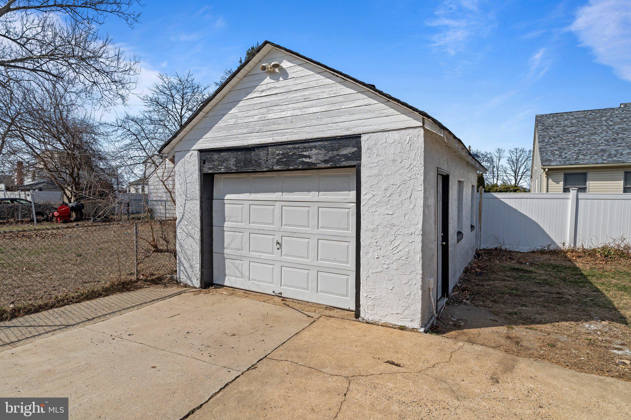 29 East 4th Street Burlington, NJ 08016 - Photo 23 of 27 a view of a house with a snow