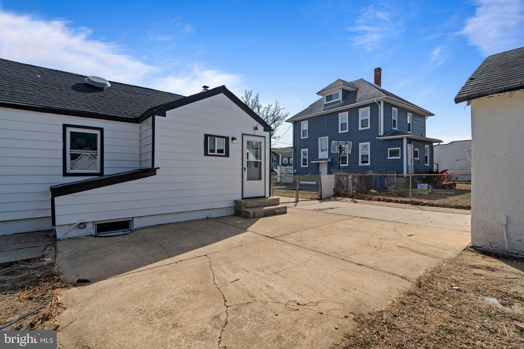 29 East 4th Street Burlington, NJ 08016 - Photo 27 of 27 a view of a house with a yard