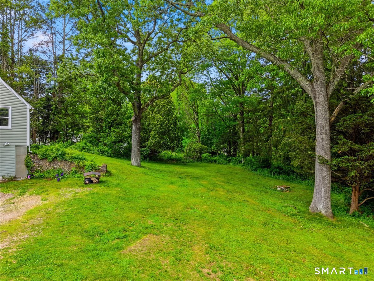 48 Maple Road Mansfield, CT 06268 - Photo 9 of 31