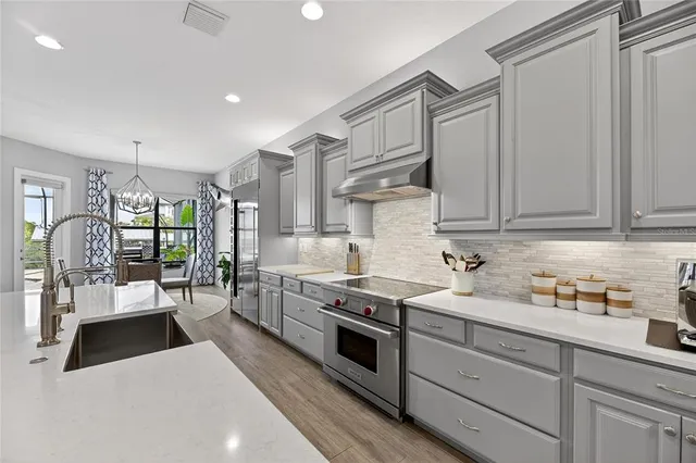 $1,100,000 | 523 Treviso Drive, Apollo Beach, FL 33572