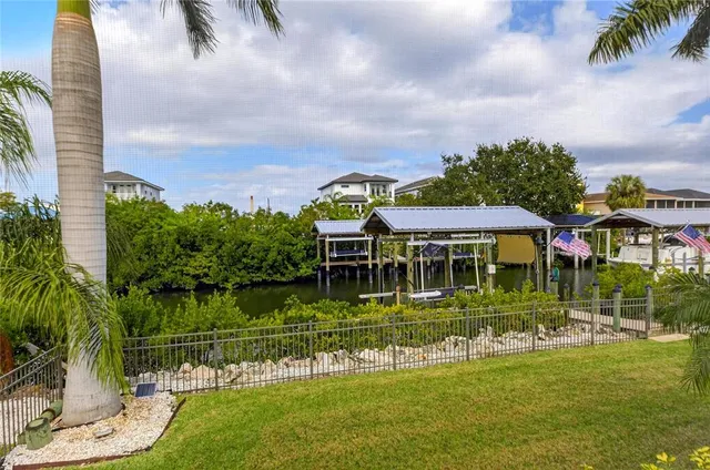 $1,100,000 | 523 Treviso Drive, Apollo Beach, FL 33572