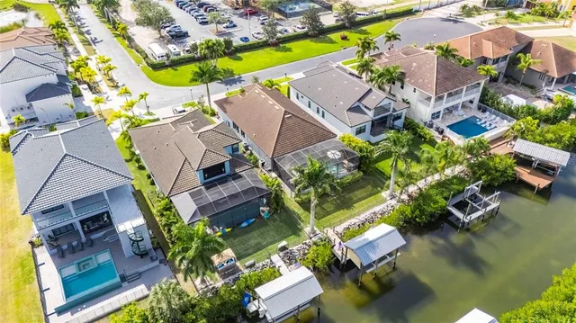 $1,100,000 | 523 Treviso Drive, Apollo Beach, FL 33572