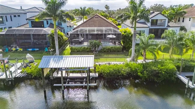 $1,100,000 | 523 Treviso Drive, Apollo Beach, FL 33572