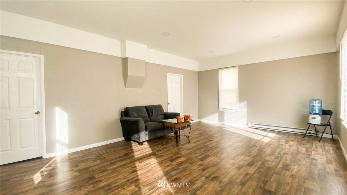104 West 3rd Street Lind, WA 99341 - Photo 2 of 22 Gallery Image 2