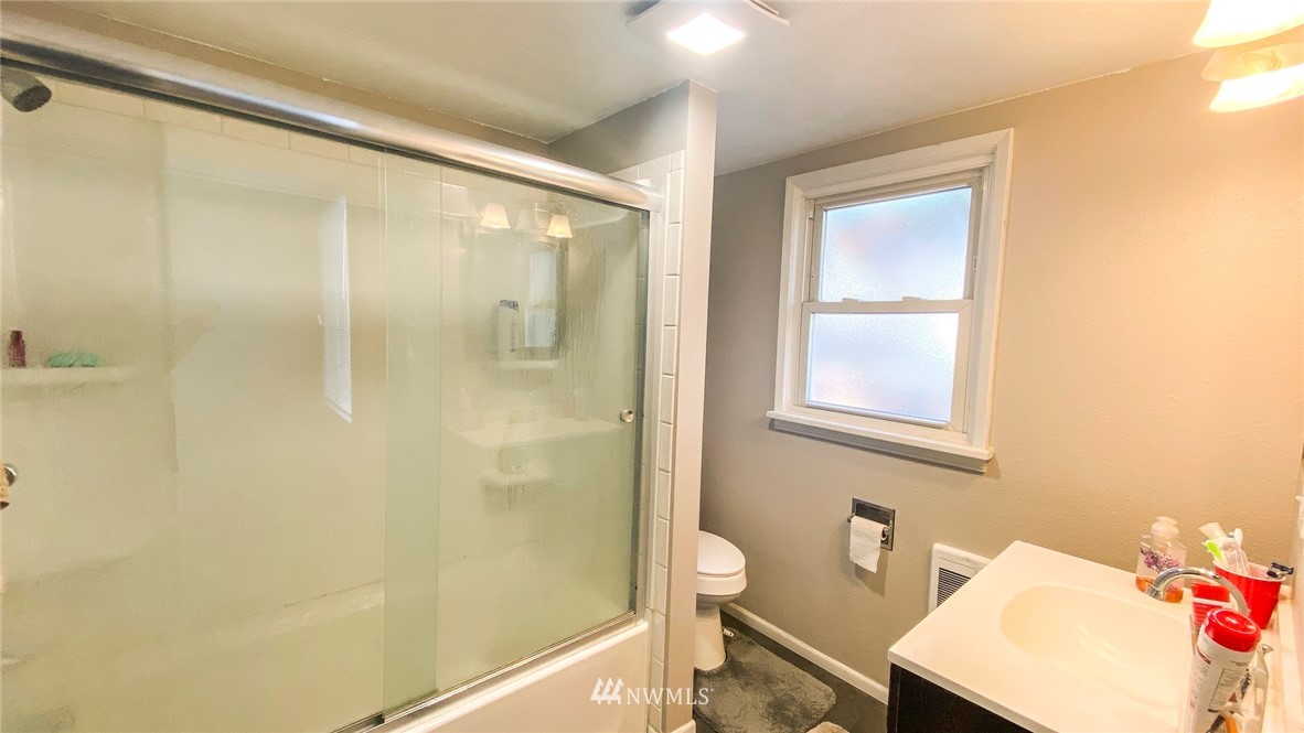 104 West 3rd Street Lind, WA 99341 - Photo 14 of 22 Gallery Image 14