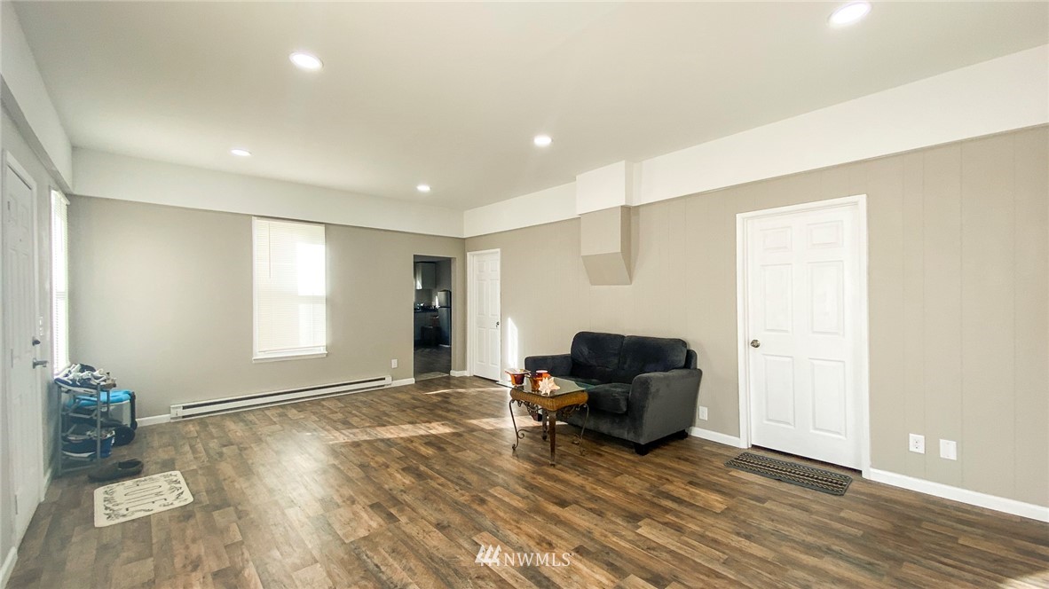 104 West 3rd Street Lind, WA 99341 - Photo 3 of 22 Gallery Image 3
