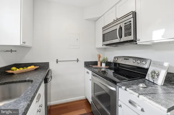 $385,000 | 4614 28th Road South, Unit B, Arlington, VA 22206