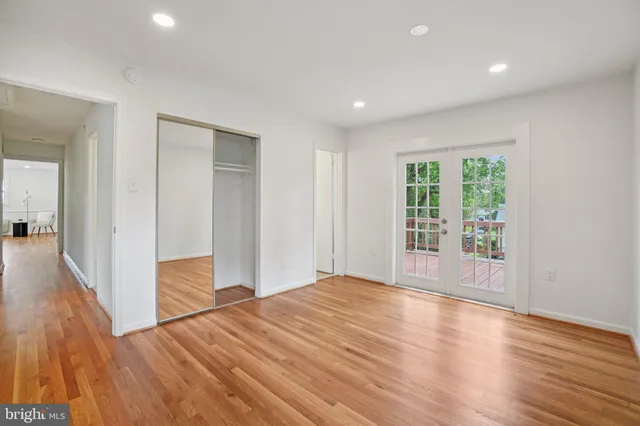 $889,900 | 5803 Sunderland Court, Alexandria, VA 22315