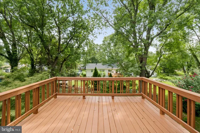 $889,900 | 5803 Sunderland Court, Alexandria, VA 22315