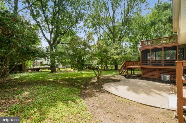 $889,900 | 5803 Sunderland Court, Alexandria, VA 22315