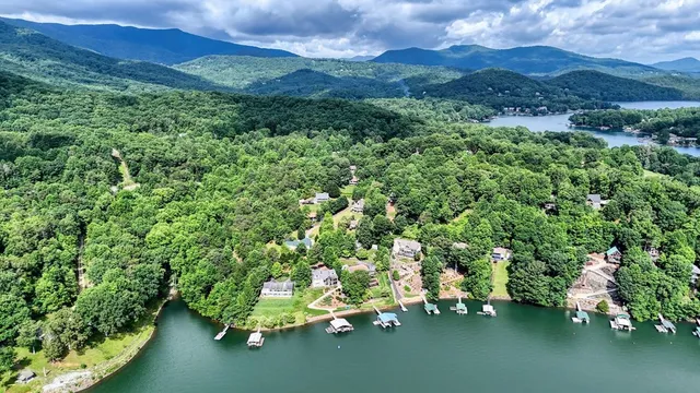 $559,000 | 523 Sunnyside Shores Road, Hiawassee, GA 30546