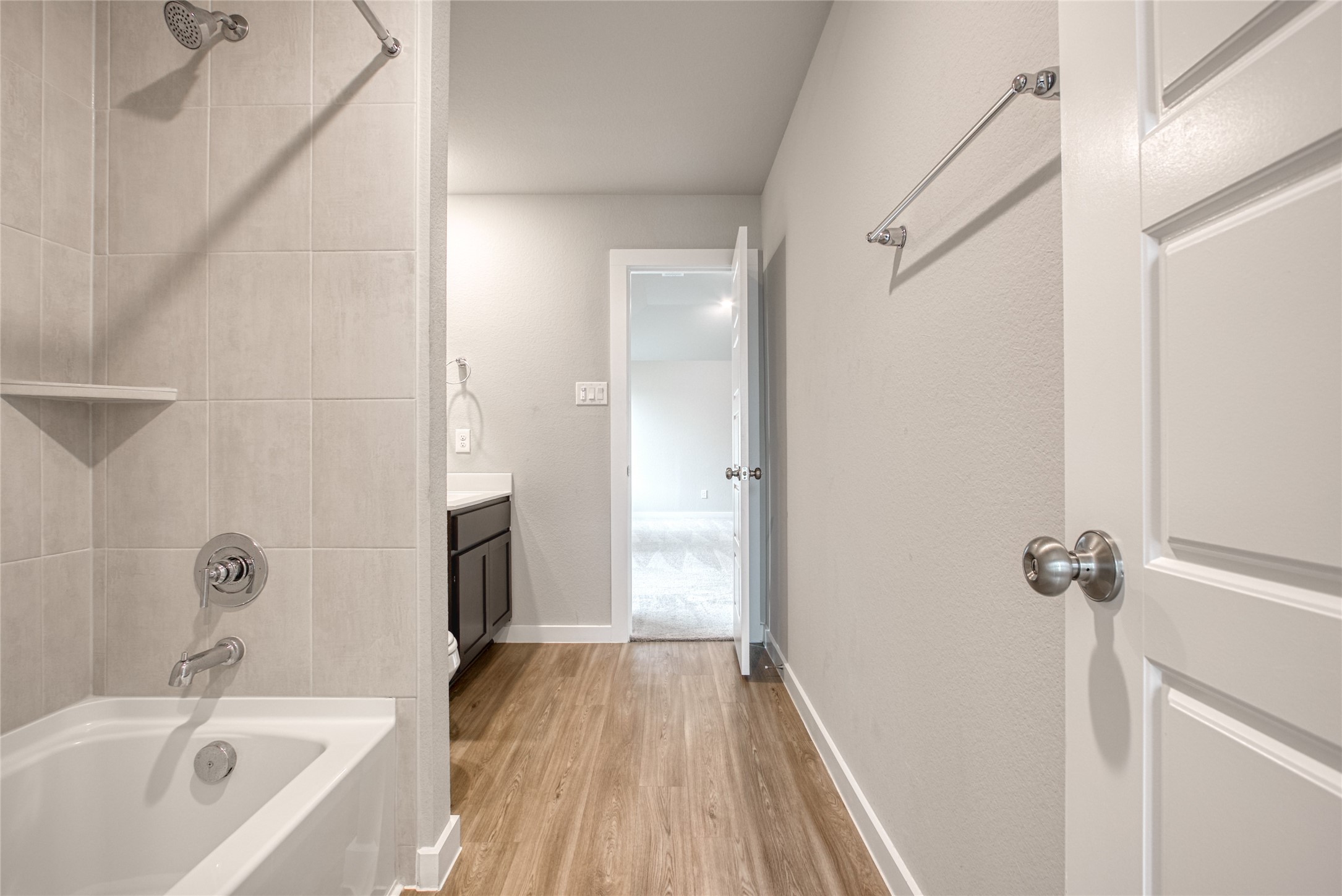 3327 Trl Vw Drive Rosenberg, TX 77471 - Photo 24 of 30 a bathroom with a bathtub and shower