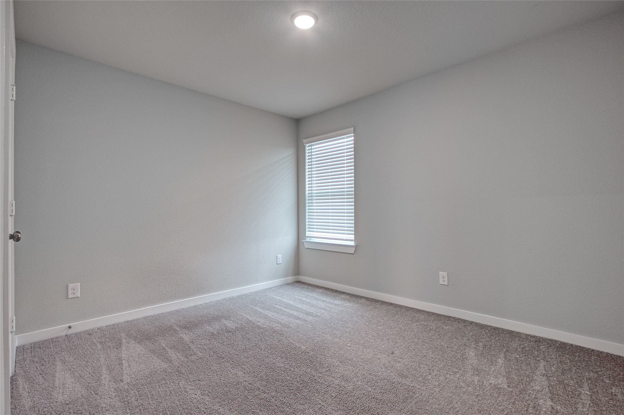 3327 Trl Vw Drive Rosenberg, TX 77471 - Photo 27 of 30 a view of room and window