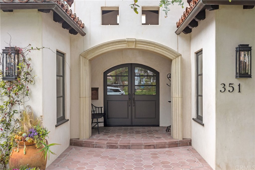 351 Whiting Street El Segundo, CA 90245 - Photo 4 of 60 a view of entryway with a hallway