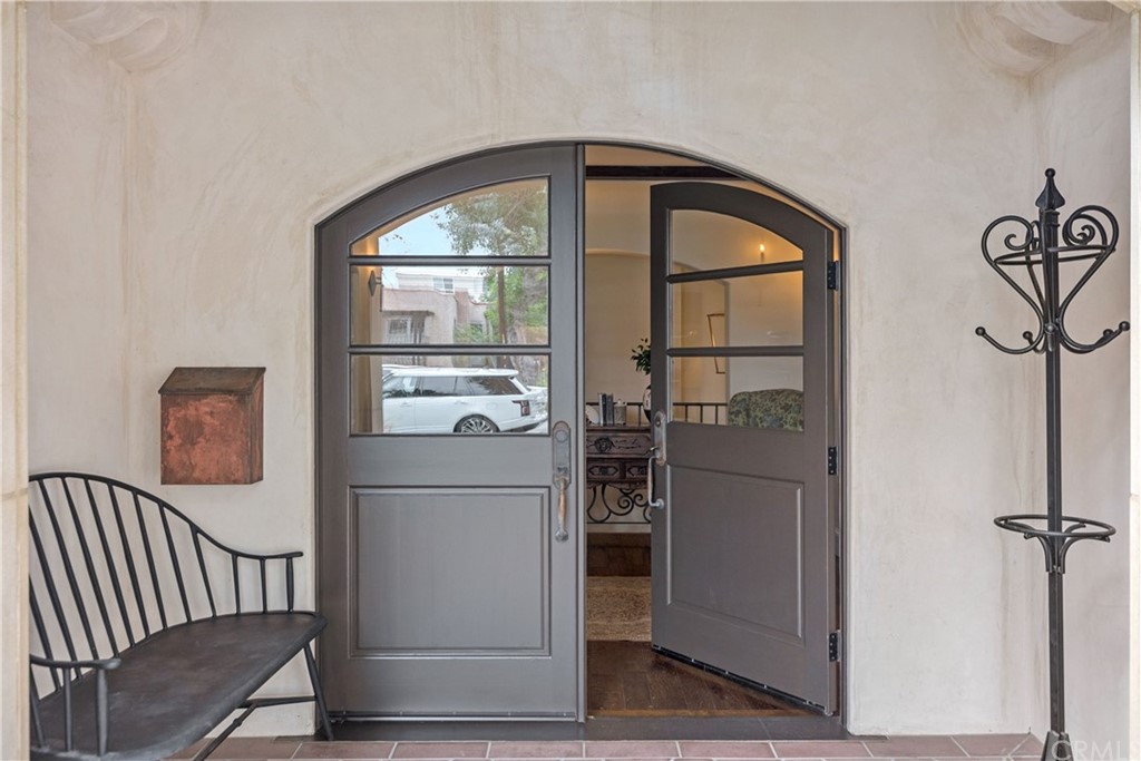 351 Whiting Street El Segundo, CA 90245 - Photo 5 of 60