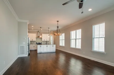 $3,850 | 6011 New York Avenue, Unit A, Nashville, TN 37209