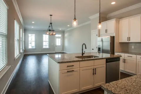 $3,850 | 6011 New York Avenue, Unit A, Nashville, TN 37209