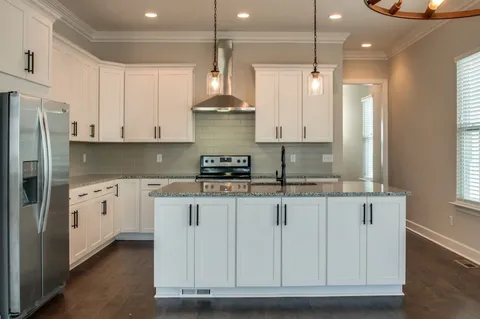 $3,850 | 6011 New York Avenue, Unit A, Nashville, TN 37209