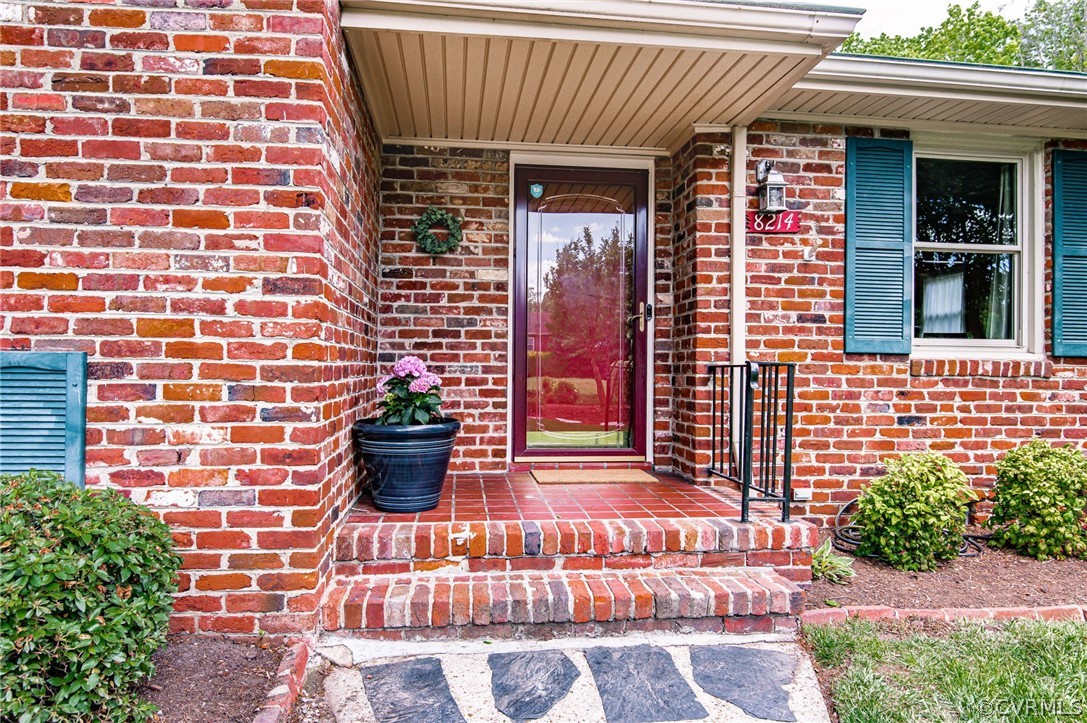 8214 Ireton Road Henrico, VA 23228 - Photo 4 of 34 Gallery Image 4