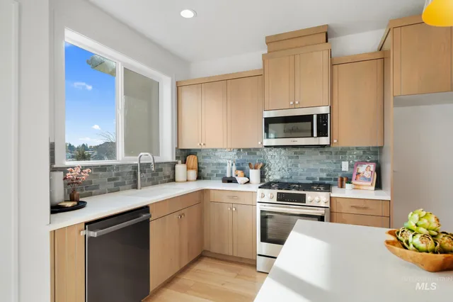 $742,900 | 5281 N River, Garden City, ID 83714