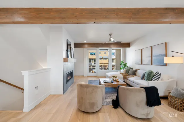 $742,900 | 5281 N River, Garden City, ID 83714